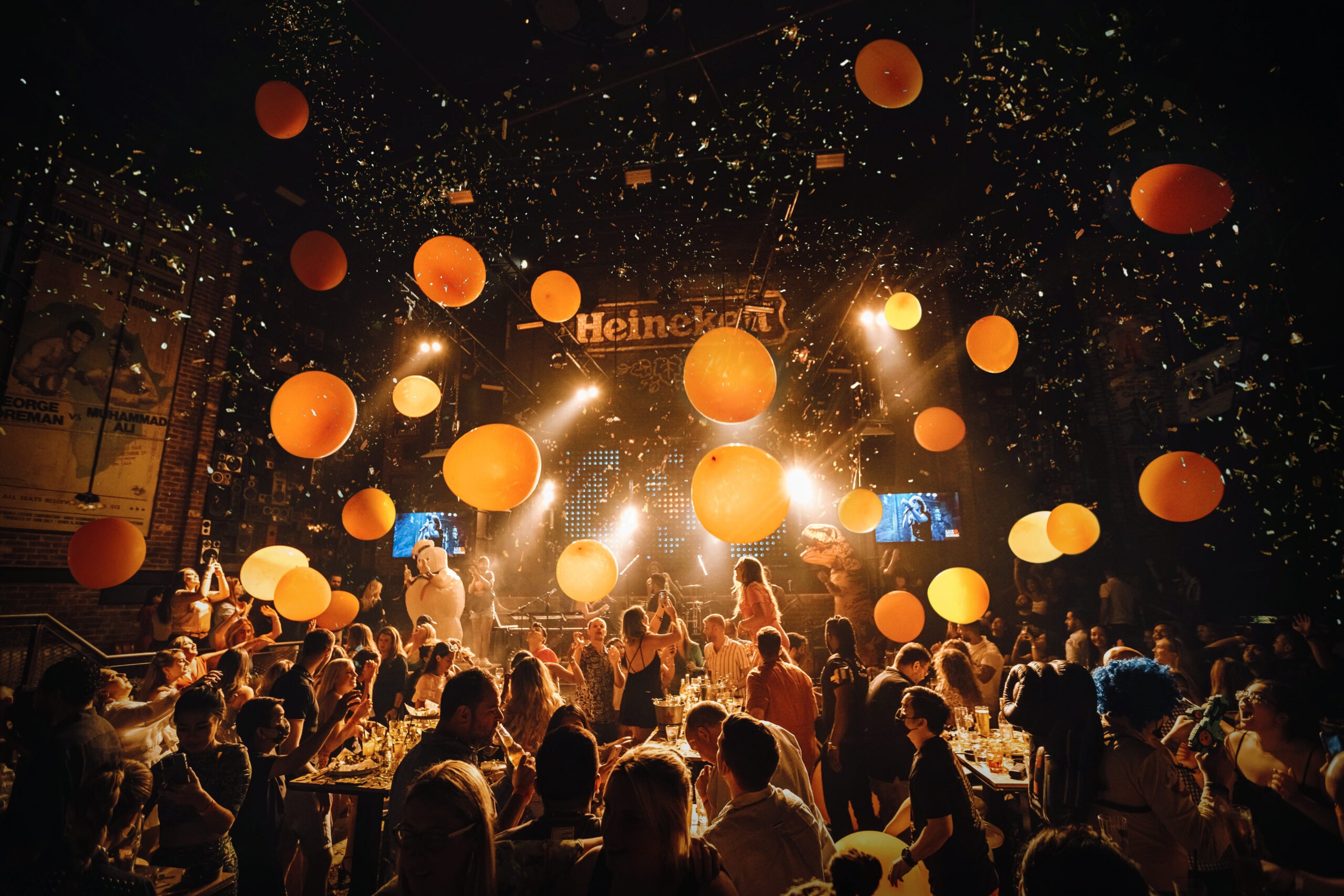 Lock, Stock & Barrel Business Bay » Live Music & Food In Dubai