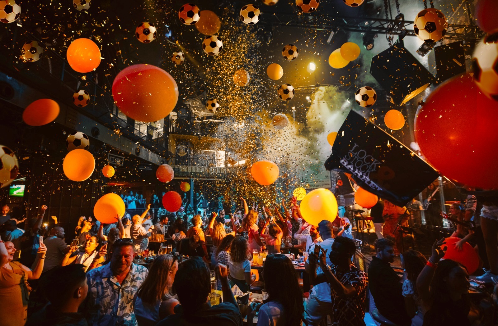 Lock, Stock & Barrel Business Bay » Live Music & Food In Dubai